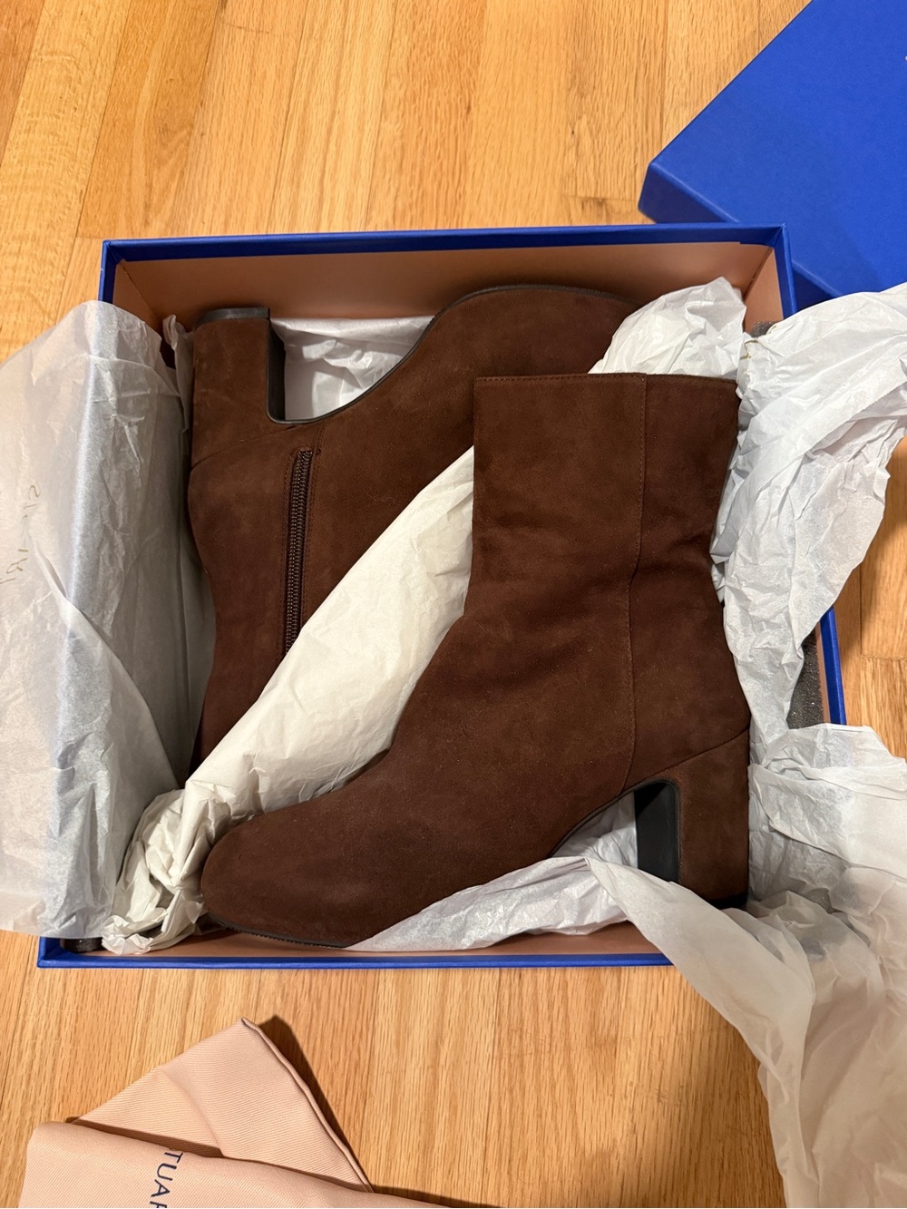 New In Box - Stuart Weitzman Gianella Boot in Walnut Suede